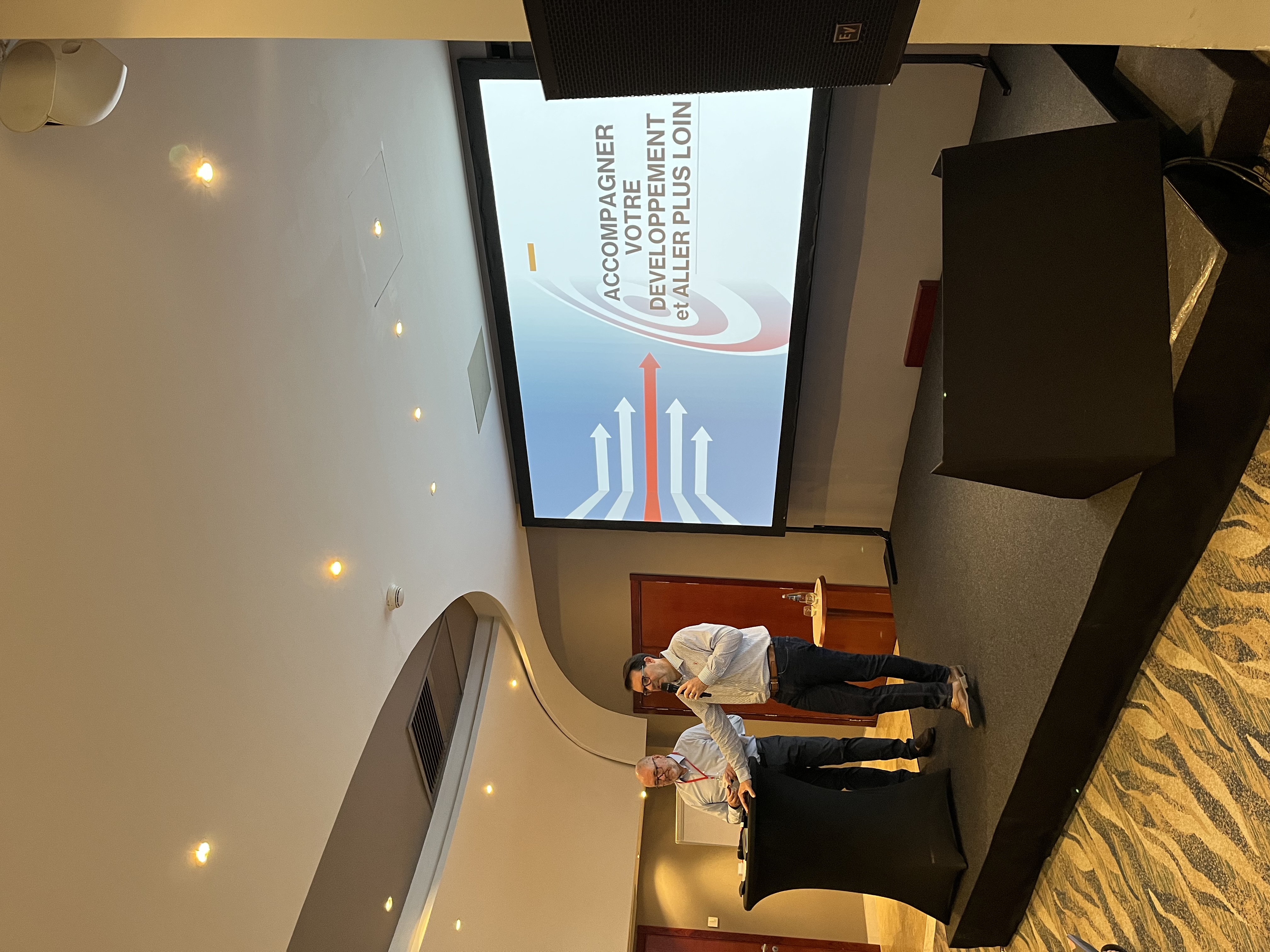 article.image.altText